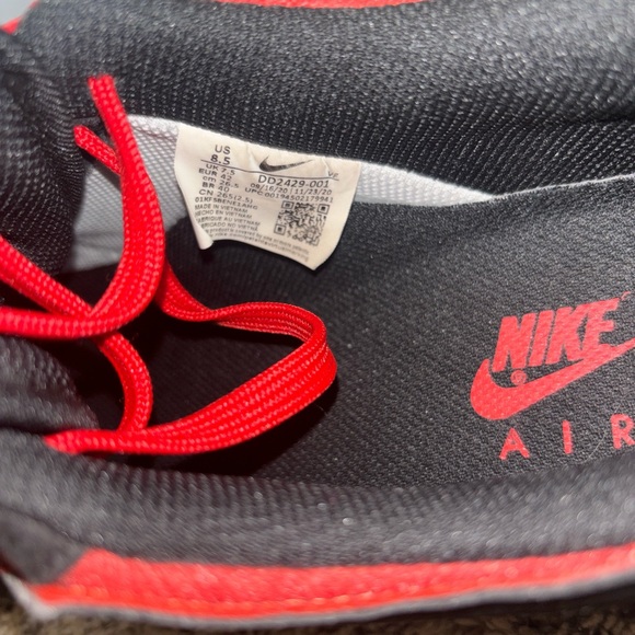 Nike Air Force 1 Low '07 SE black and red - Picture 5 of 10